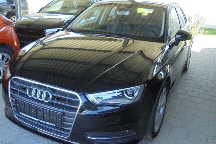 Audi A3 204.600 km 9.890 &euro; Petting 83367