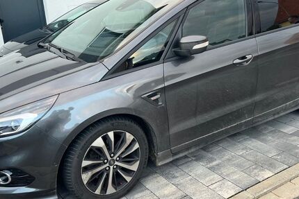 Ford S-Max 113.000 km 22.900 € Nörten-Hardenberg 37176
