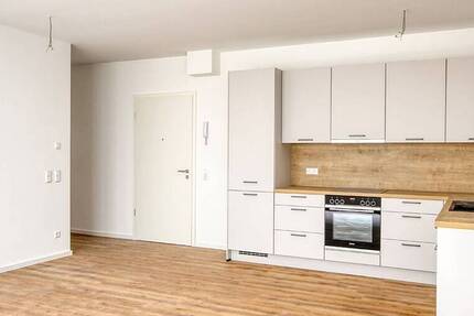 Helle 2-Zimmer Souterrain-Wohnung in bester Lage