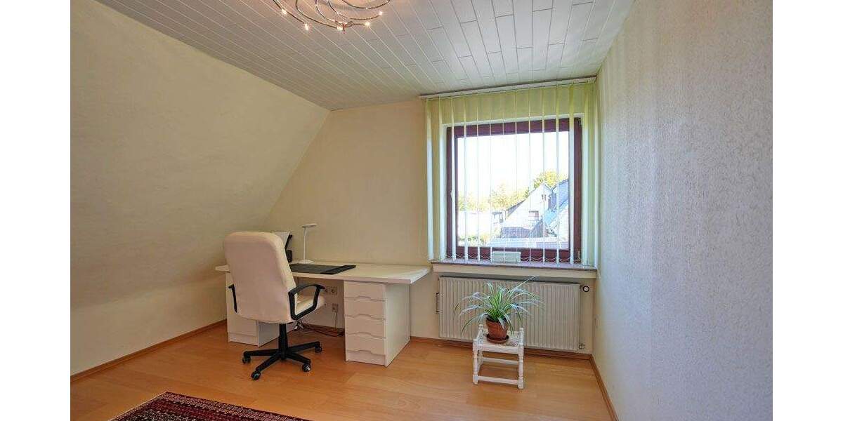 Einfamilienhaus mit Erweiterungspotential auf großem Grundstück in ruhiger Wohnlage 5 zimmer