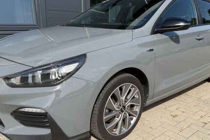 Hyundai i30 93.902 km 11.999 &euro; Rheinbach 53359