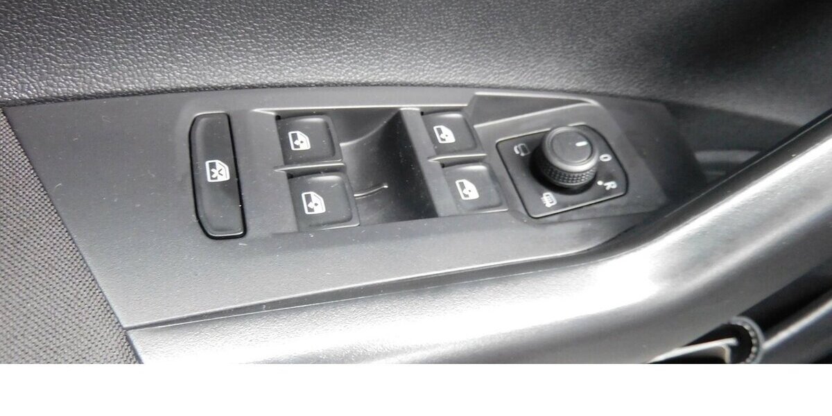 VW Taigo 1.0 TSI BMT Klima Navi LED 26.400 km 16.690 &euro; Vordorf 38533