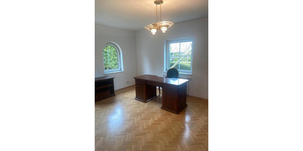 Einfamilienhaus Bad Liebenzell - 8 Zimmer, 286 m&sup2;, 870.000&euro; | Angebot:26737917