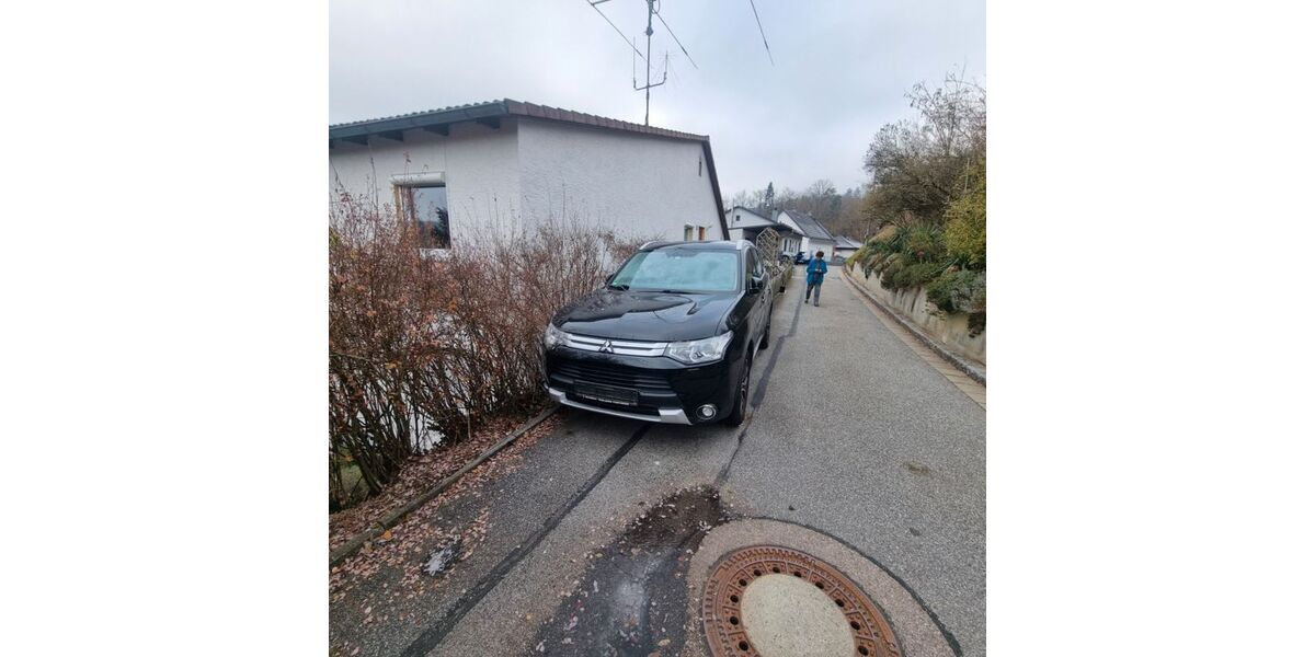 Mitsubishi Outlander 53.000 km 15.499 &euro; Regenstauf 93128
