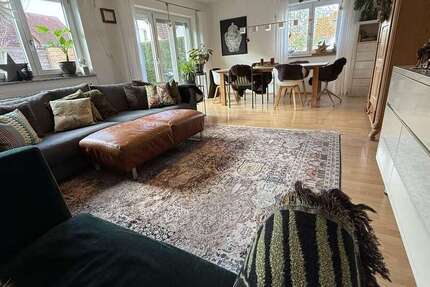 Haus zum Mieten in Bubenreuth 2.310 € 189.77 m² 7 zimmer