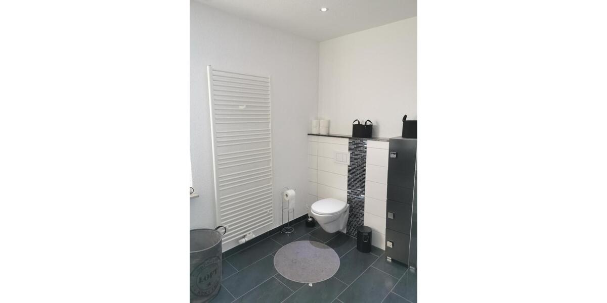 Etagenwohnung Brakel - 4 Zimmer, 140 m&sup2;, 1.000&euro; | Angebot:24625345