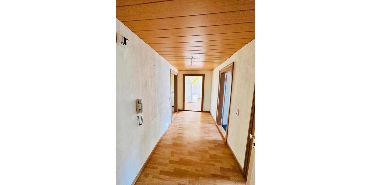 Dachgeschoßwohnung Schöningen - 3 Zimmer, 75 m&sup2;, 550&euro; | Angebot:26631092