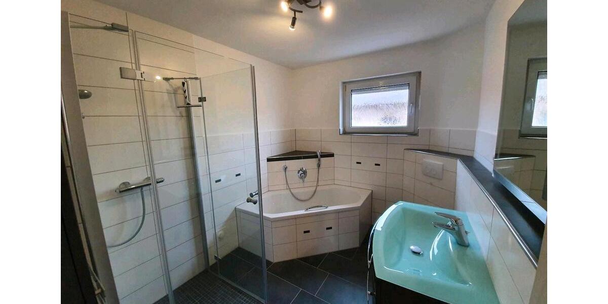 Maisonettenwohnung Bergrheinfeld - 4 Zimmer, 125 m&sup2;, 1.000&euro; | Angebot:26161573