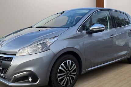 Peugeot 208 28.500 km 12.990 &euro; Schwabhausen 99869