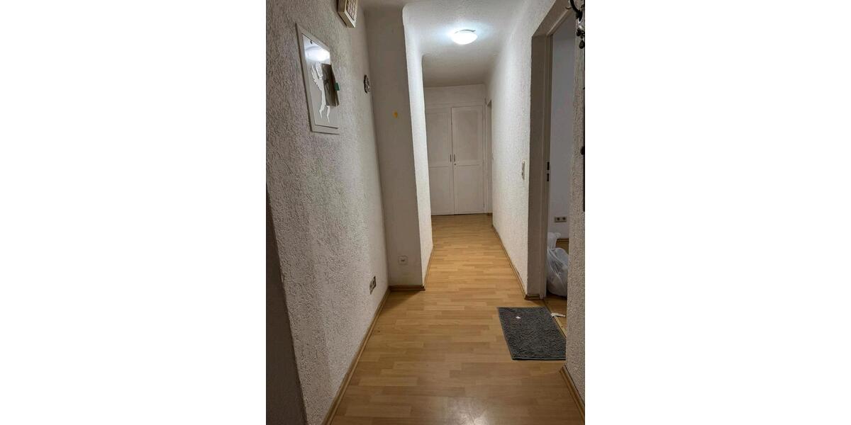 Etagenwohnung Wallerfangen - 3 Zimmer, 85 m&sup2;, 800&euro; | Angebot:25570435