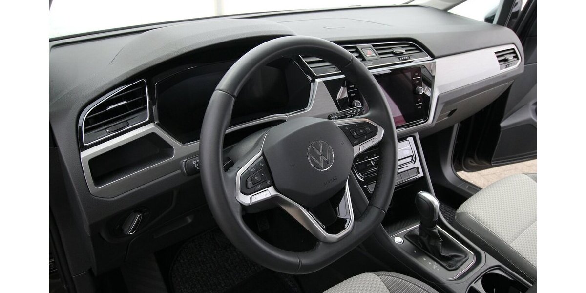 VW Touran 1.5 TSI 7-DSG Comfortline 7-SITZ+NAVI+AHK 22.923 km 32.790 &euro; Hagenow 19230