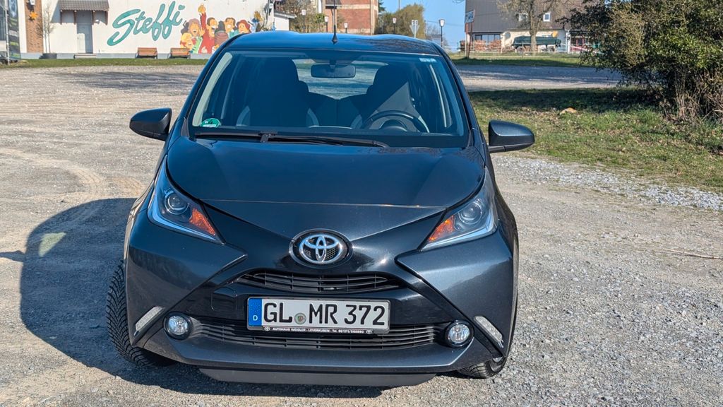 Toyota Aygo (X) 114.500 km 6.500 &euro; Leichlingen 42799