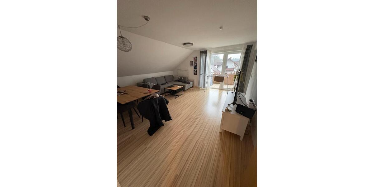 Dachgeschoßwohnung Memmelsdorf - 3 Zimmer, 72 m&sup2;, 235.000&euro; | Angebot:26588009