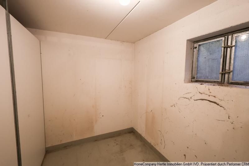 Etagenwohnung Freiburg im Breisgau Haslach - 4 Zimmer, 126 m&sup2;, 1.850&euro; | Angebot:25784996