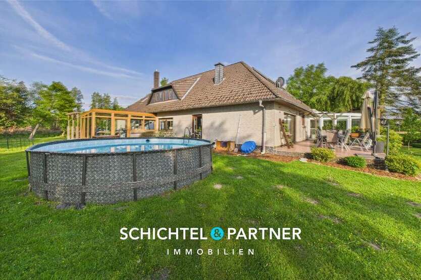 Haus zum Kaufen in Rastede 599.000 € 351.77 m²