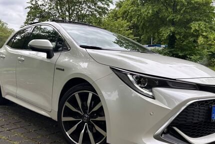 Toyota Corolla 120.000 km 21.490 &euro; Iserlohn 58642