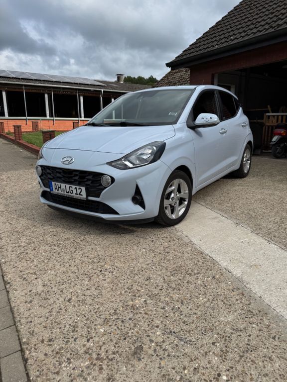 i10