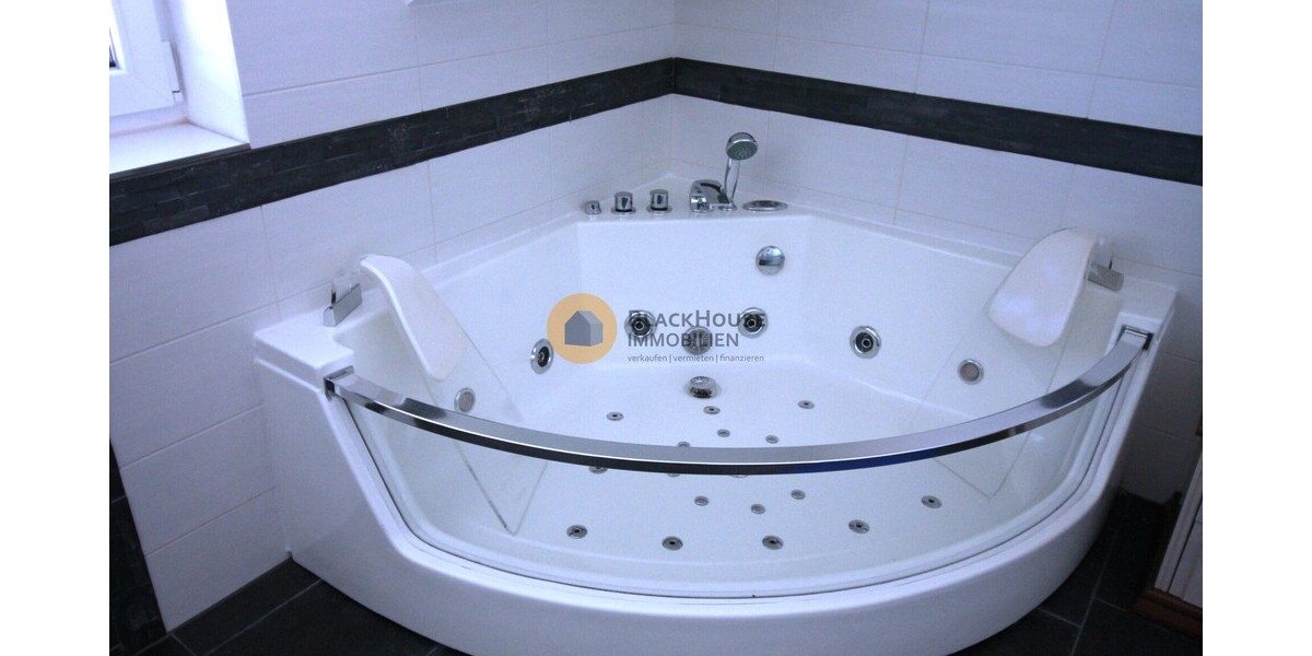 Rooftop-Penthouse mit 2 Garagen- und 2 Aussenstellplätzen - Einfamilienhaus Wettstetten | Angebot:26652679