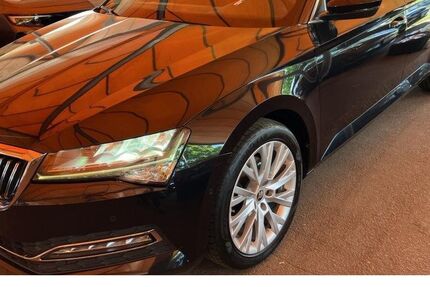 Skoda Superb 124.400 km 21.690 &euro; Sandhausen 69207