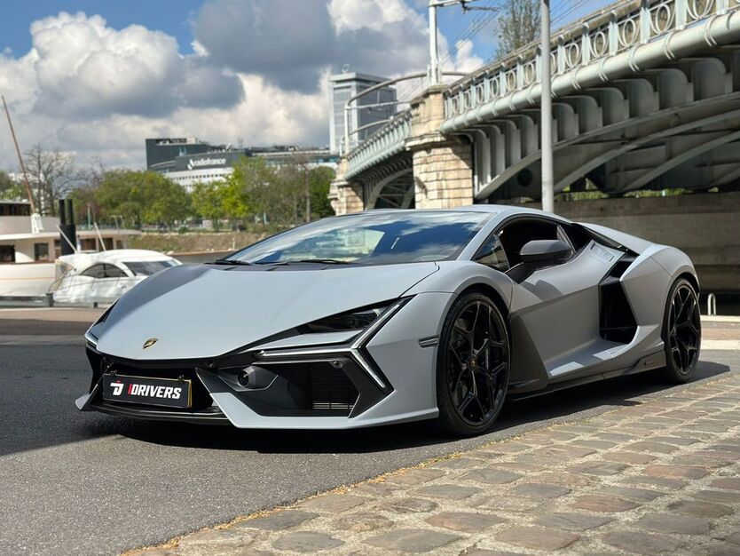 Lamborghini Revuelto 3.900 km 630.700 € Stamsried 93491