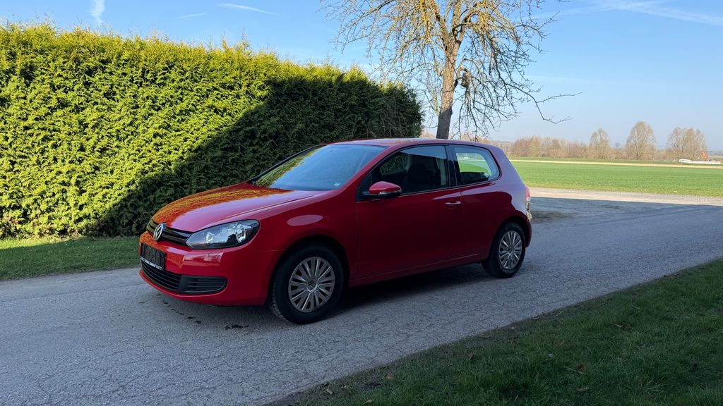 VW Golf 82.000 km 4.990 &euro; Bovenden 37120