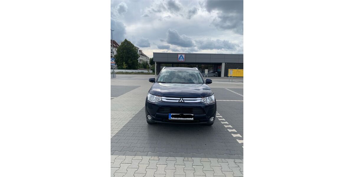 Mitsubishi Outlander 212.500 km 8.000 &euro; Cottbus 03046