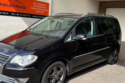 VW Touran 267.000 km 4.600 &euro; Möhnesee-Körbecke 59519