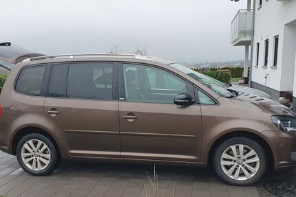 VW Touran 216.000 km 7.950 &euro; Wetter 35083