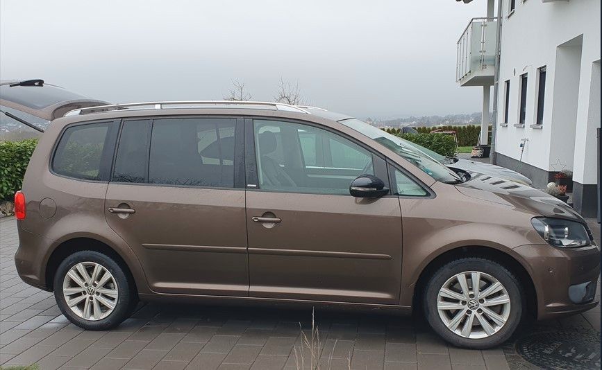 VW Touran 216.000 km 7.950 &euro; Wetter 35083