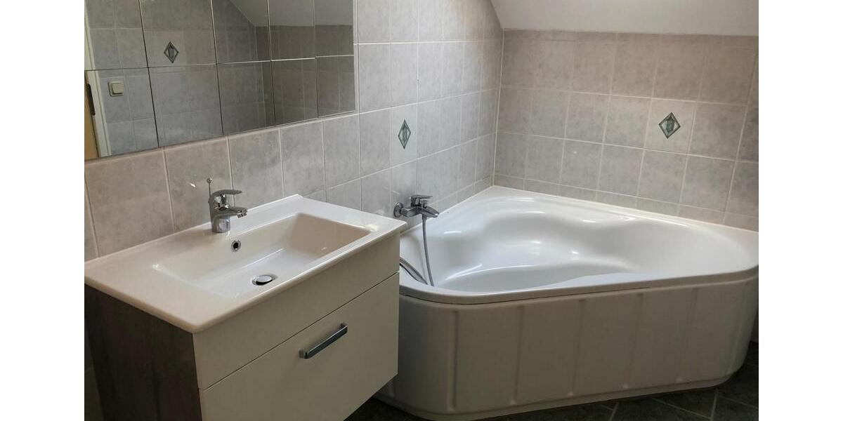 Mehrfamilienhaus, Wohnhaus Suhl - 9 Zimmer, 260 m&sup2;, 295.000&euro; | Angebot:27109797