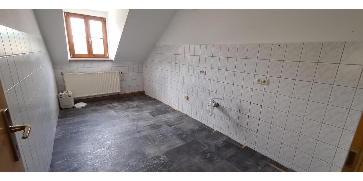 schöne gemütliche 2-Zimmer-Wohnung in Stadtmitte Stadtroda´s - Etagenwohnung Stadtroda | Angebot:27156294