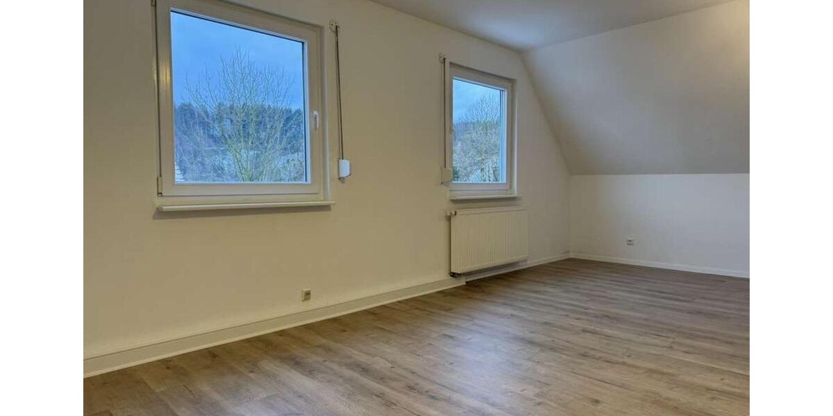 Dachgeschoßwohnung Neckargemünd - 2.5 Zimmer, 74 m&sup2;, 720&euro; | Angebot:24833689