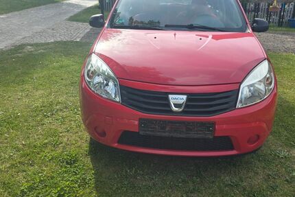 Dacia Sandero 130.000 km 1.985 &euro; Luckau 15926