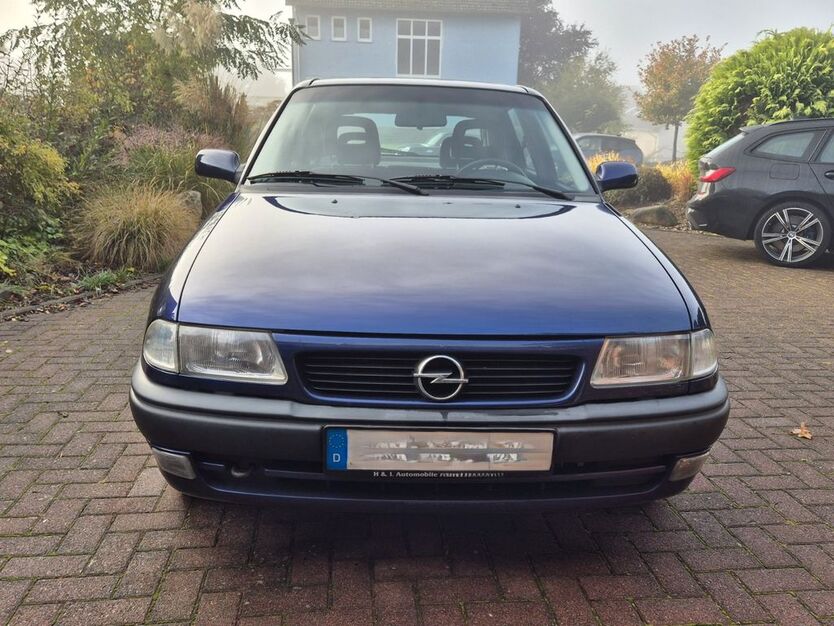 Opel Astra 71.500 km 1.750 € Staufenberg 34355