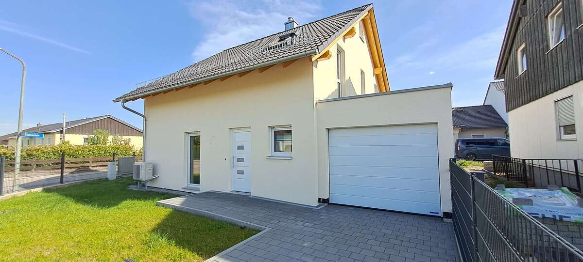 Haus zum Kaufen in Waldkraiburg 495.000 € 160 m² 5 zimmer