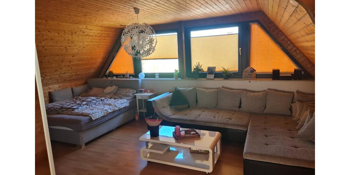Moderne Wohnung mit überd. Terrasse zum 01.06.26 zu vermieten 4 zimmer