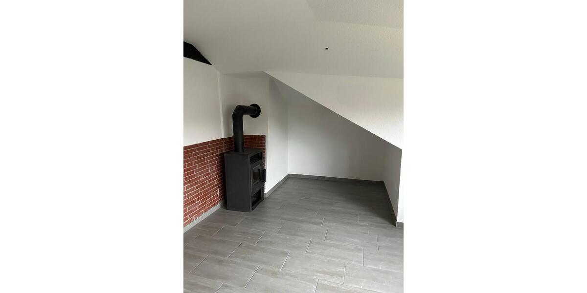 Dachgeschoßwohnung Nienhagen - 5 Zimmer, 126 m&sup2;, 1.050&euro; | Angebot:26398880