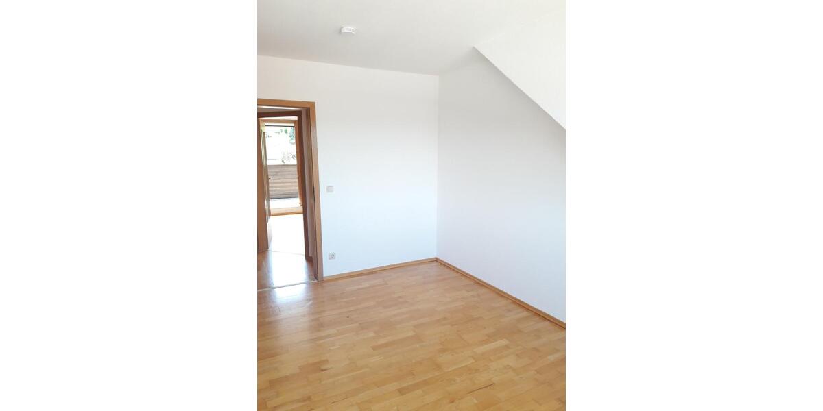 Terrassenwohnung Parsberg - 3 Zimmer, 79 m&sup2;, 695&euro; | Angebot:24511020