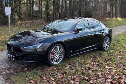 Maserati Ghibli 86.000 km 31.900 &euro; München 80993