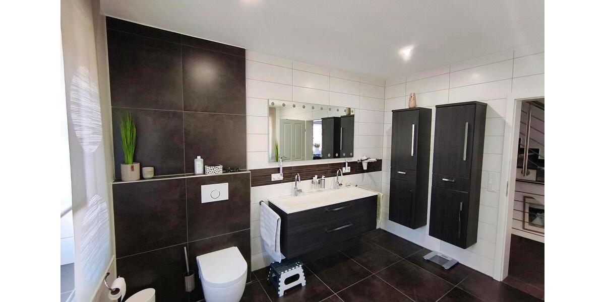 Einfamilienhaus Versmold - 8 Zimmer, 250 m&sup2;, 542.000&euro; | Angebot:25989208