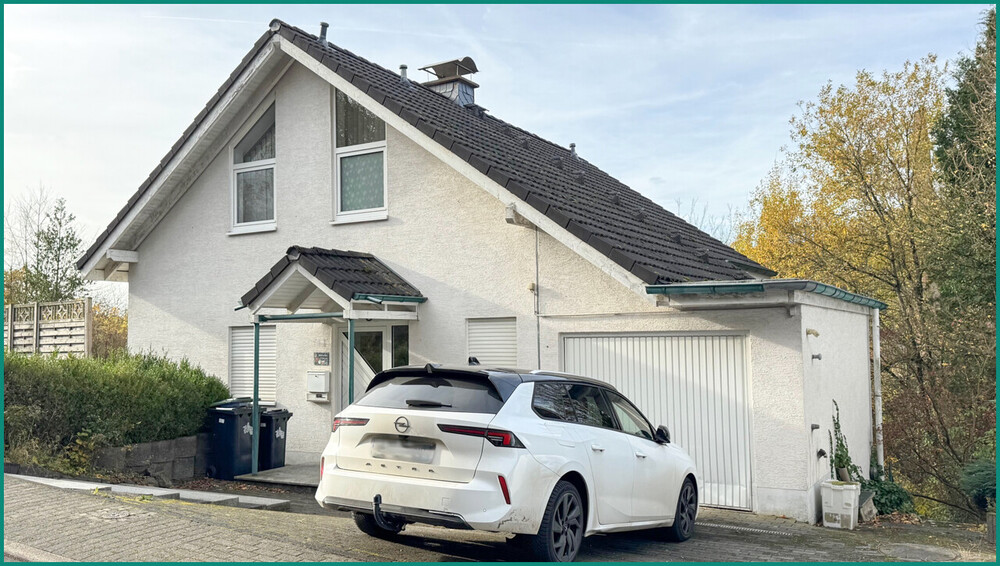 EINFAMILIENHAUS MIT EINLIEGERWOHNUNG UND GARAGE IN SCHÖNER WOHNLAGE VON RADEVORMWALD - Einfamilienhaus Radevormwald | Angebot:26560835