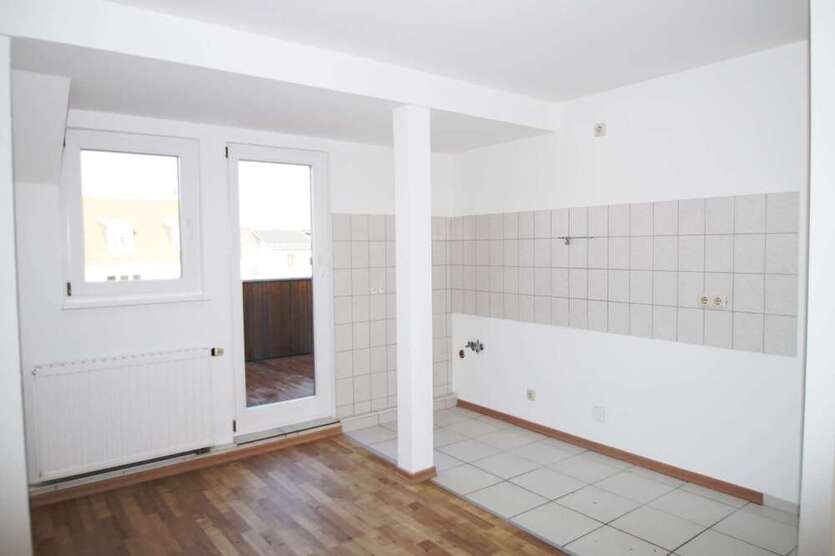 Tolle 2-Zimmer Dachgeschoßwohnung mit Loggia - Direkt am Lene-Voigt-Park