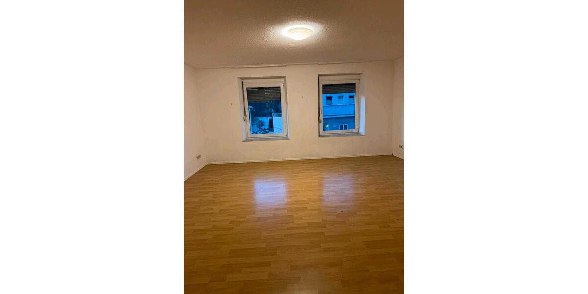 Etagenwohnung Wallerfangen - 3 Zimmer, 85 m&sup2;, 800&euro; | Angebot:25570435