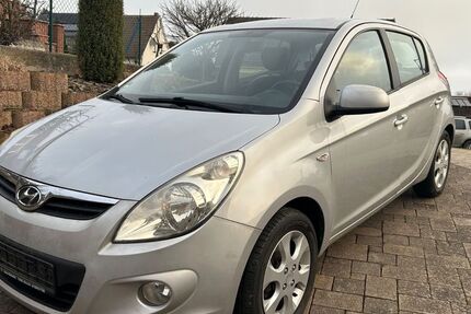 Hyundai i20 163.000 km 3.750 &euro; Berg 53505