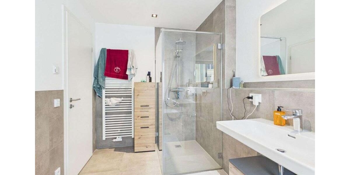 Reihenhaus Regensburg Brandlberg - 4.5 Zimmer, 120 m&sup2;, 1.800&euro; | Angebot:25406123