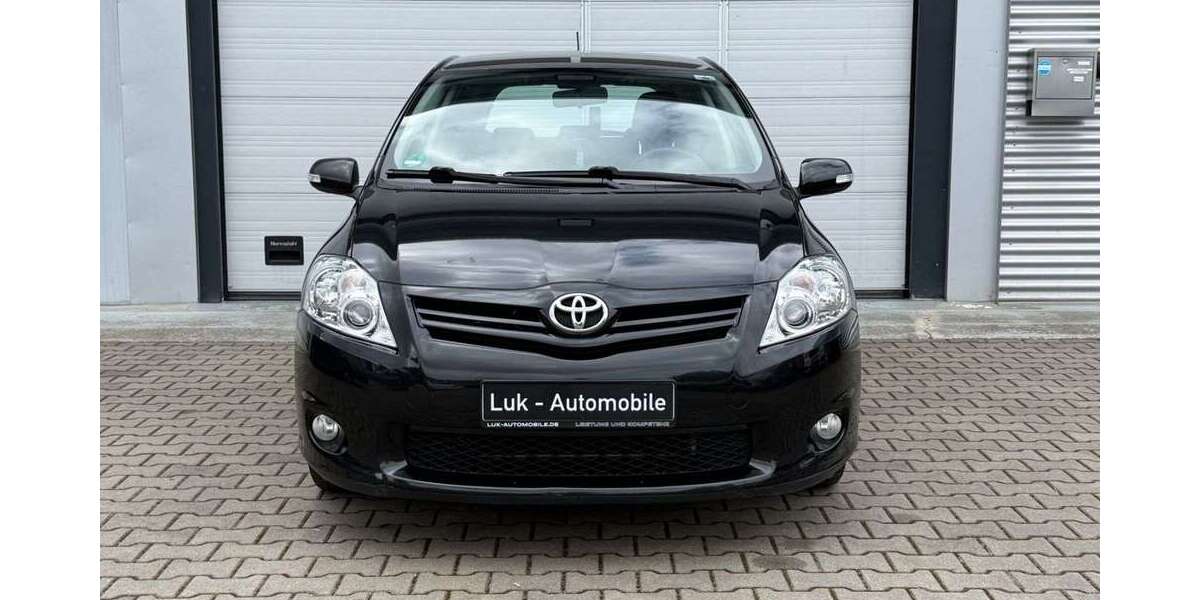 Toyota Auris 118.000 km 5.900 &euro; Königsbrunn 86343