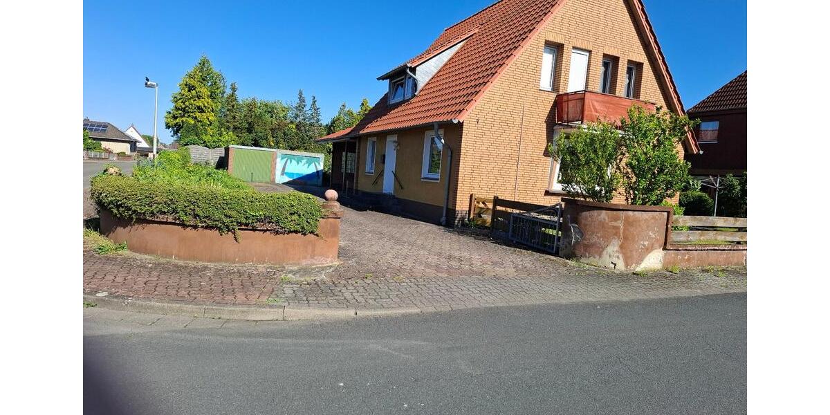 Mehrfamilienhaus, Wohnhaus Uetze - 10 Zimmer, 146 m&sup2;, 260.000&euro; | Angebot:26818515