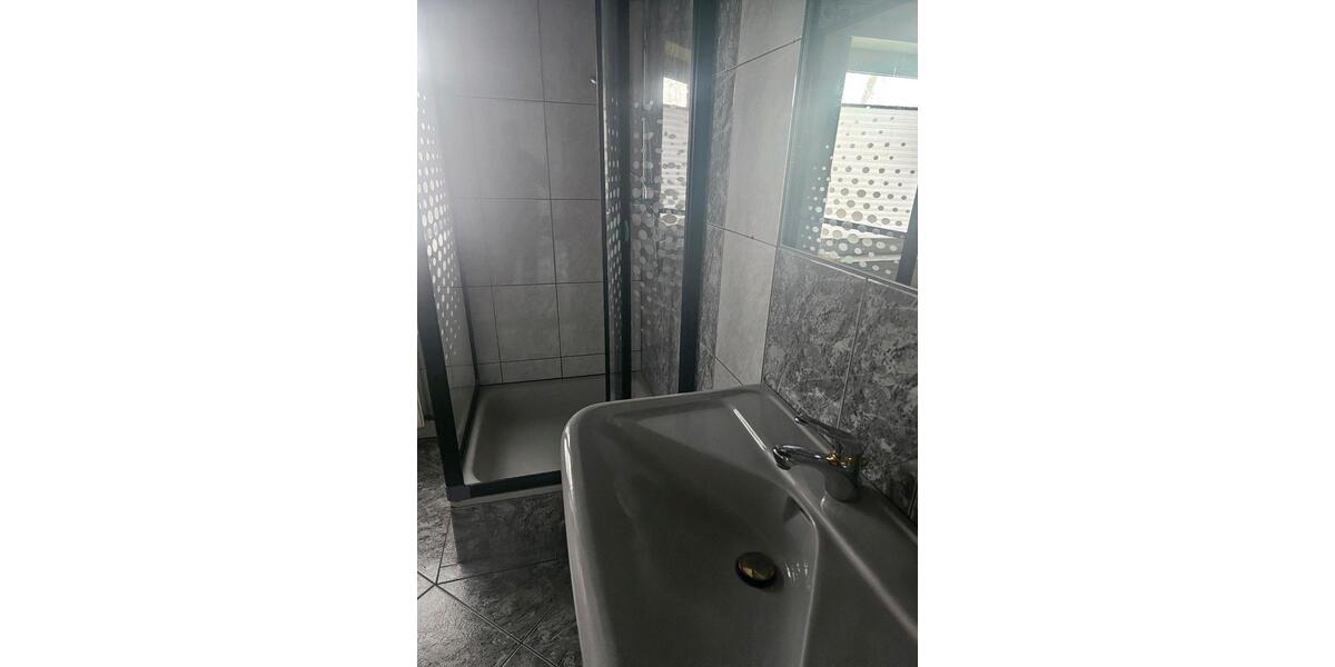 Dachgeschoßwohnung Hennef (Sieg) - 2 Zimmer, 85 m&sup2;, 980&euro; | Angebot:25410222