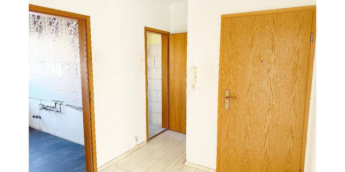 Etagenwohnung Zeithain - 3 Zimmer, 57 m&sup2;, 30.000&euro; | Angebot:25692162
