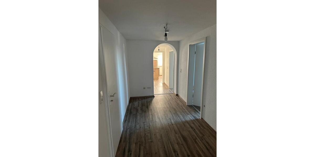 Dachgeschoßwohnung Goldbach - 3 Zimmer, 60 m&sup2;, 750&euro; | Angebot:24437606